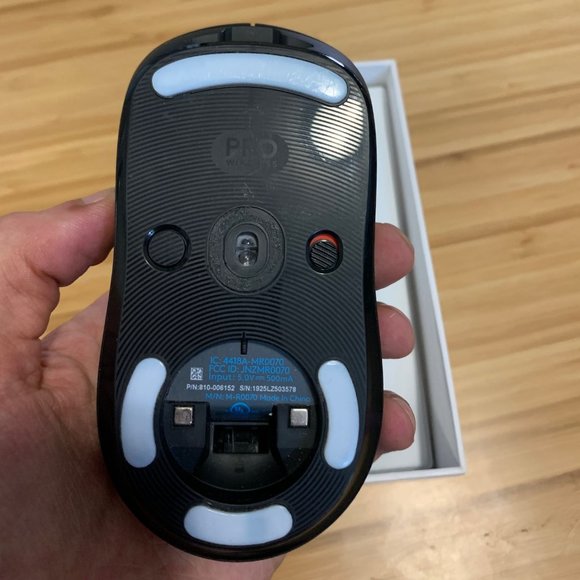 Logitech G PRO Wireless + Hyperglides - Picture 3 of 3